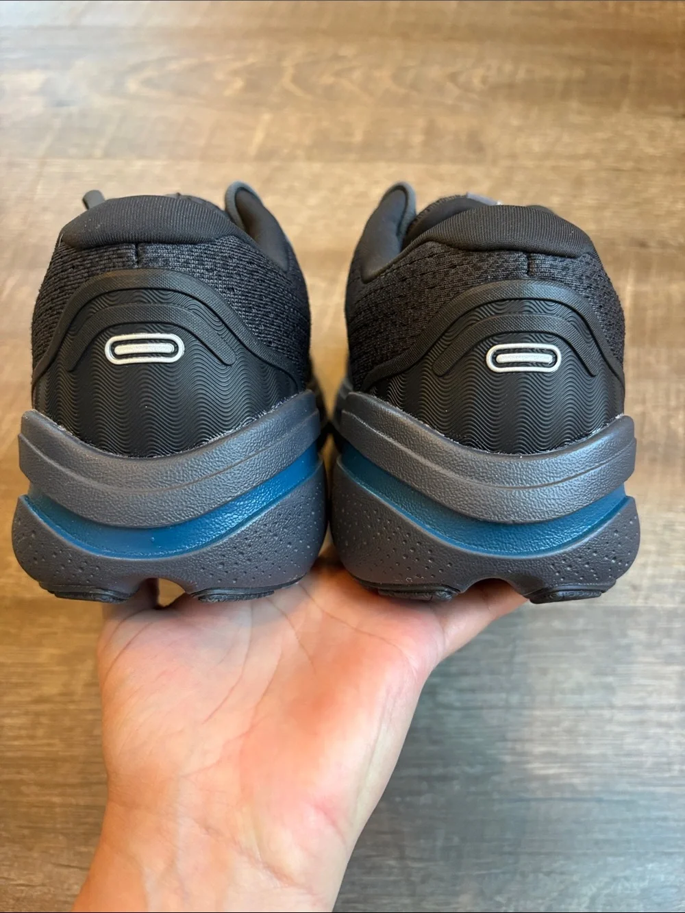 Brooks Ghost Max 2 Running Shoes Men's 9W WIDE Ebony/Blue Sapphire